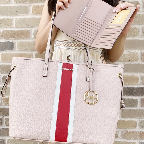Michael Kors large tote pink trifold wallet set - Picture 3 of 7